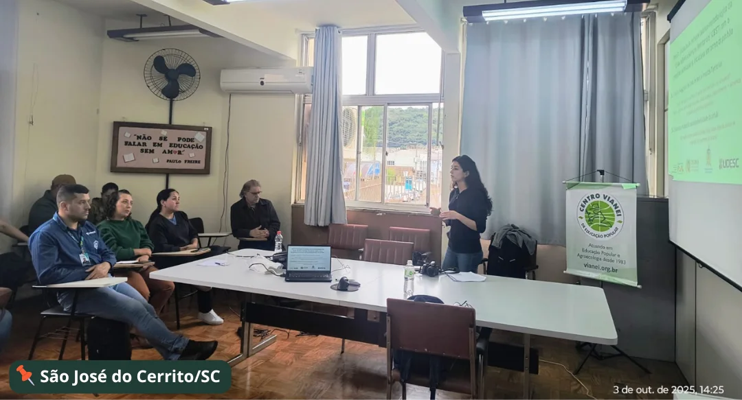 Reunião em sala em São José do Cerrito, Santa Catarina